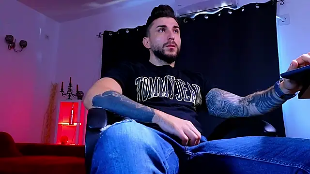 MightyAaron66 online show from September 2025 06:06:02 AM