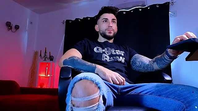 MightyAaron66 online show from October 2025 06:01:02 AM