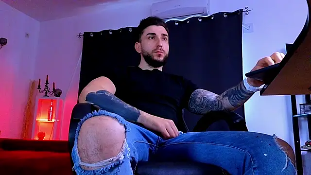 MightyAaron66 online show from April 2026 07:25:02 AM
