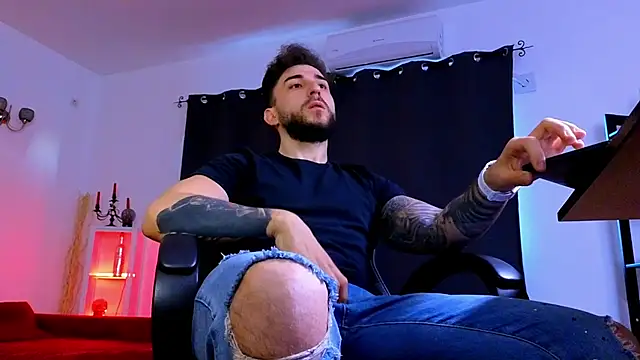 MightyAaron66 online show from May 2026 03:45:02 AM