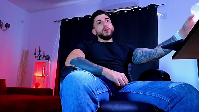 MightyAaron66 online show from August 2026 04:00:01 AM