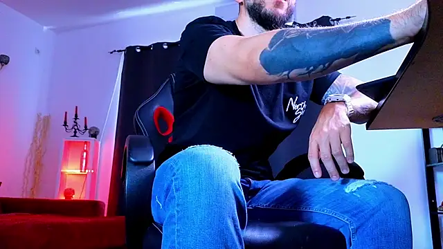 MightyAaron66 online show from August 2026 06:26:01 AM