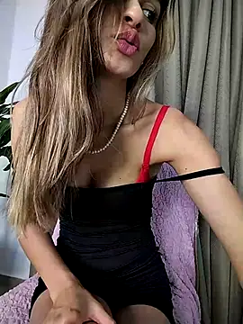 Snapshot of cuteluci_ chatting on October 2025 12:34:02 PM cuteluci online show from October 2025 12:34:02 PM