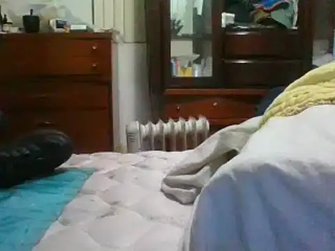 Snapshot of Emilylyn2501 chatting on December 2024 09:02:02 PM Emilylyn2501 online show from December 2024 09:02:02 PM