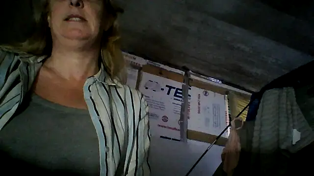 Snapshot of Emilylyn2501 chatting on December 2024 08:36:02 PM Emilylyn2501 online show from December 2024 08:36:02 PM