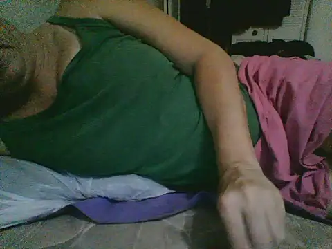 Snapshot of Emilylyn2501 chatting on October 2025 11:46:02 PM Emilylyn2501 online show from October 2025 11:46:02 PM