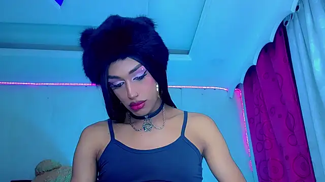 NahomiCamper online show from April 2026 01:52:02 AM