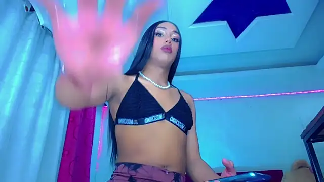 NahomiCamper online show from May 2026 11:56:02 PM