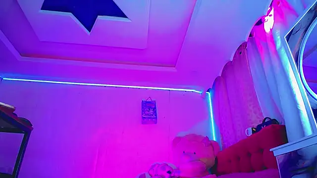 NahomiCamper online show from June 2026 01:41:02 AM