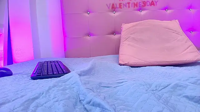 kata hazel online show from February 2025 07:09:01 PM