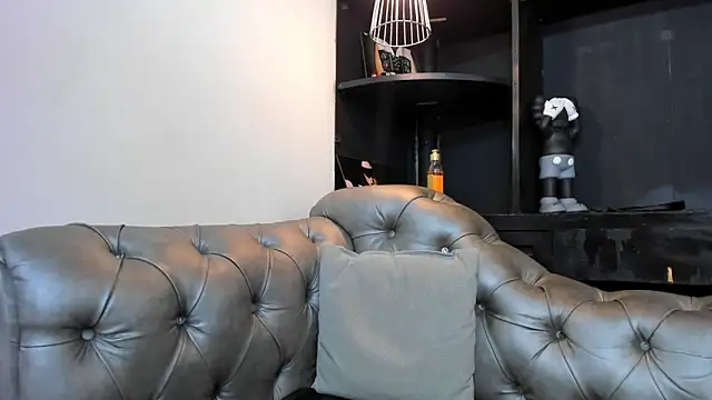 Snapshot of HeellBoy_ chatting on December 2025 03:15:02 AM HeellBoy online show from December 2025 03:15:02 AM