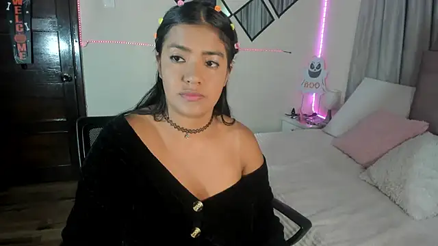 Snapshot of arianithaxox chatting on November 2025 04:34:01 AM arianithaxox online show from November 2025 04:34:01 AM