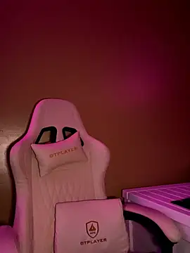 CrownedNyaries online show from February 2026 01:56:02 AM