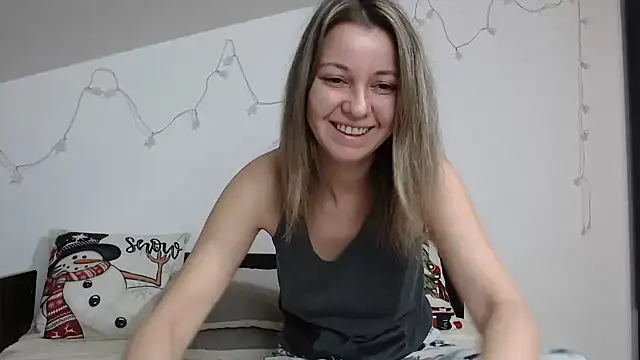 SweetMaddy888 online show from December 2024 04:01:02 AM