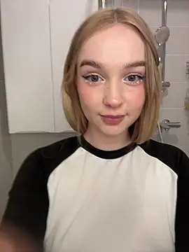 Baby Tiny online show from May 2026 07:30:02 PM