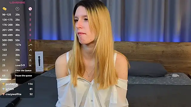 Fellissa online show from December 2024 10:23:01 PM