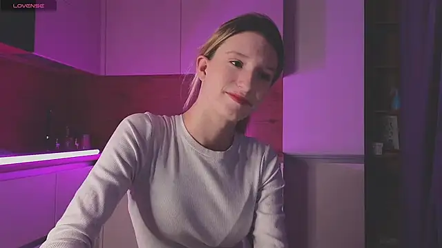 Fellissa online show from December 2024 04:04:01 PM