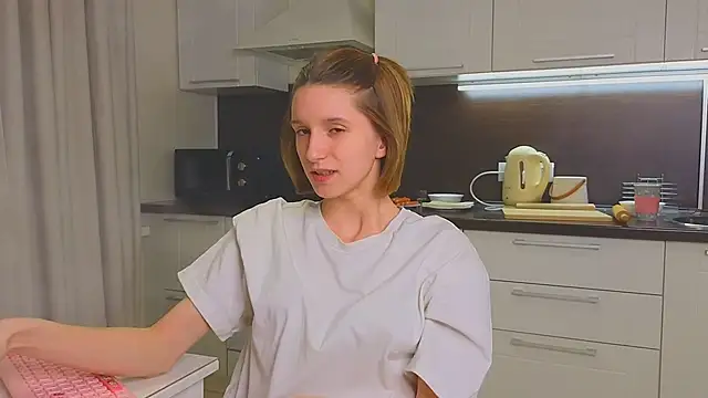 Fellissa online show from February 2025 04:10:02 PM