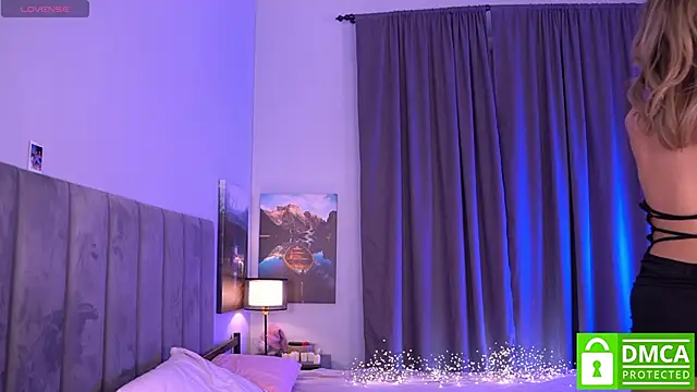 Snapshot of Tella_dream chatting on February 2026 11:20:01 AM Tella dream online show from February 2026 11:20:01 AM