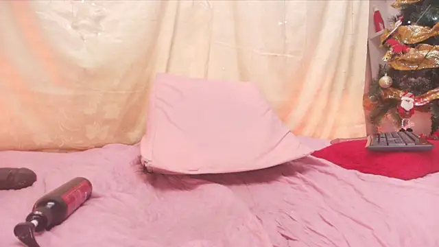  sara london online show from December 2024 06:18:02 PM