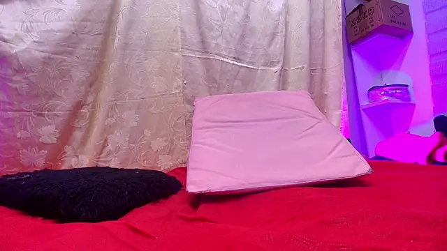  sara london online show from February 2025 12:05:02 PM