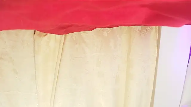  sara london online show from March 2025 11:55:02 AM