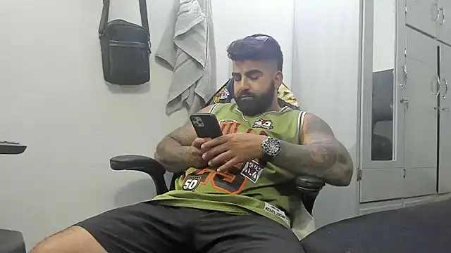 Lyon vach online show from February 2025 01:56:01 AM