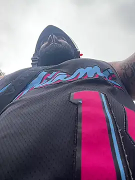 Lyon vach online show from November 2025 07:57:02 PM