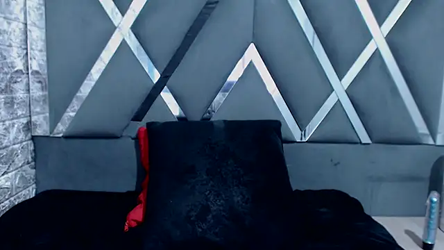 Catherine tabarezx online show from January 2025 02:36:01 PM