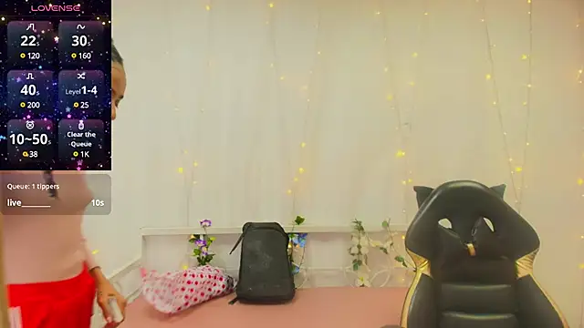 Abigail Wilson  online show from December 2024 03:04:01 AM