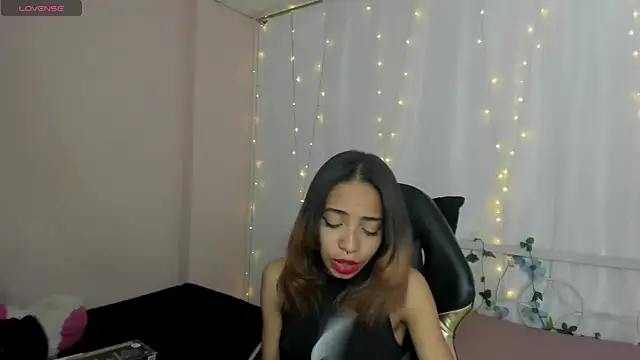 Abigail Wilson  online show from January 2025 11:56:01 PM