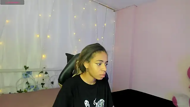 Abigail Wilson  online show from February 2025 08:46:01 PM