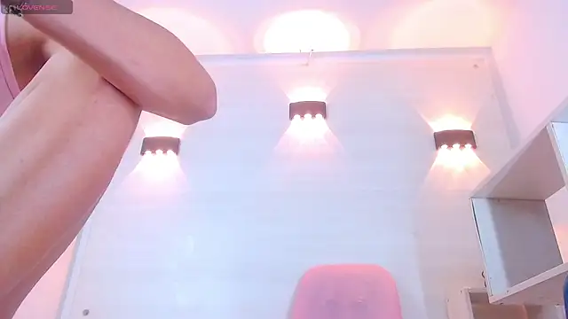 Snapshot of Molly_Spears chatting on March 2025 03:18:02 PM Molly Spears online show from March 2025 03:18:02 PM