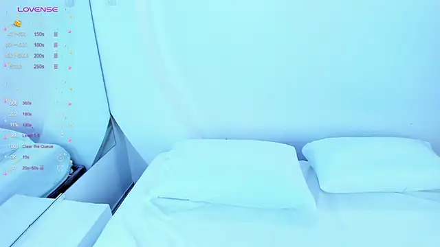 Snapshot of NanaOsaky chatting on February 2025 12:40:01 PM NanaOsaky online show from February 2025 12:40:01 PM