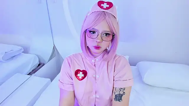 Snapshot of NanaOsaky chatting on March 2025 12:48:02 PM NanaOsaky online show from March 2025 12:48:02 PM