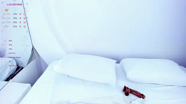 Snapshot of NanaOsaky chatting on March 2025 03:52:01 PM NanaOsaky online show from March 2025 03:52:01 PM