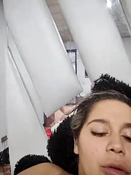 LaurenWelly  online show from December 2025 04:10:02 AM