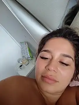 LaurenWelly  online show from February 2026 09:00:01 PM