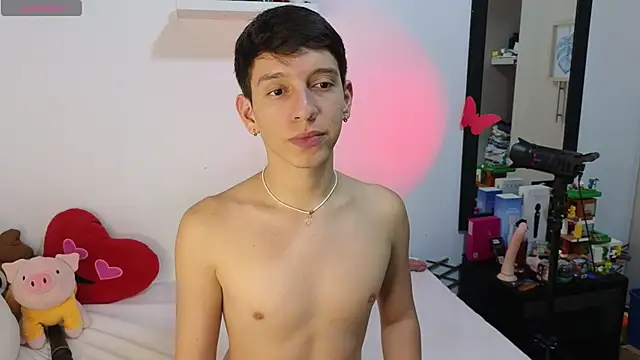 Snapshot of milky__boy_ chatting on April 2026 11:43:01 PM milky boy online show from April 2026 11:43:01 PM
