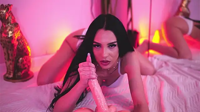 Snapshot of HaylieMilf chatting on February 2026 06:02:01 PM HaylieMilf online show from February 2026 06:02:01 PM