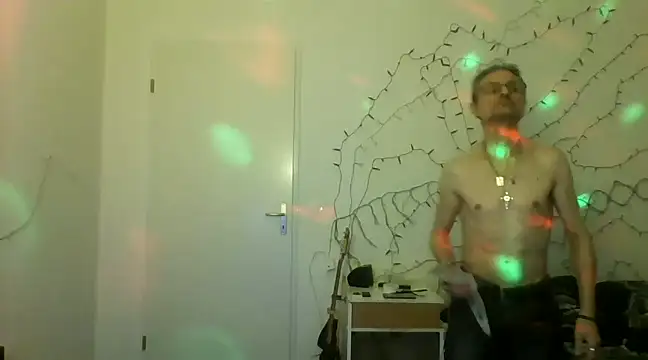 Snapshot of brunoguunot chatting on January 2025 03:33:01 PM brunoguunot online show from January 2025 03:33:01 PM