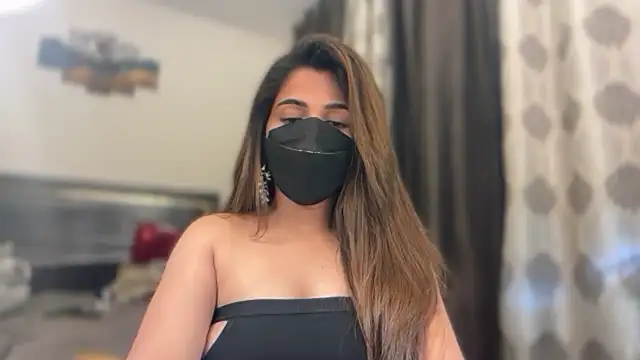 Hotty-Sana online show from April 2026 05:32:02 PM