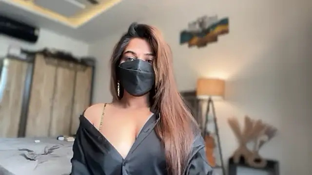 Hotty-Sana online show from April 2026 05:00:02 AM