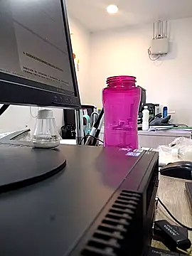 Snapshot of Gastelumn chatting on November 2025 10:21:02 PM Gastelumn online show from November 2025 10:21:02 PM