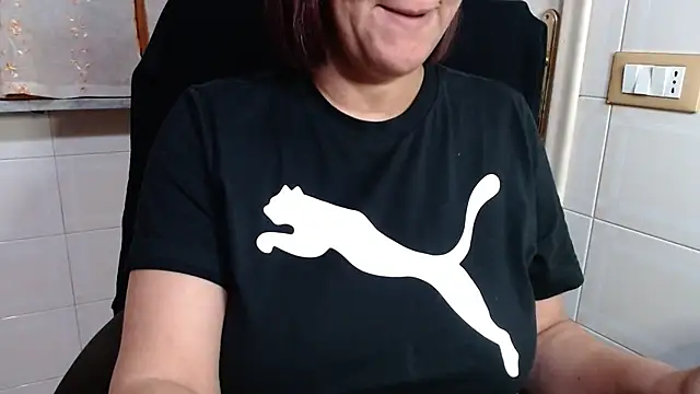 Snapshot of Foxlady2271 chatting on March 2026 12:06:02 PM Foxlady2271 online show from March 2026 12:06:02 PM