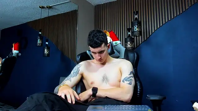 Snapshot of JacksonOlsenn chatting on January 2025 06:20:02 PM JacksonOlsenn online show from January 2025 06:20:02 PM