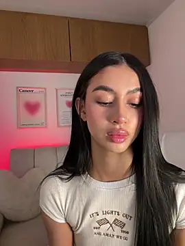 Snapshot of maddy_bronw_ chatting on September 2025 10:45:01 PM maddy bronw online show from September 2025 10:45:01 PM