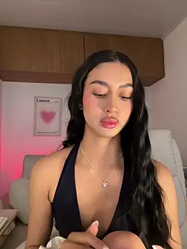 Snapshot of maddy_bronw_ chatting on October 2025 11:28:02 PM maddy bronw online show from October 2025 11:28:02 PM