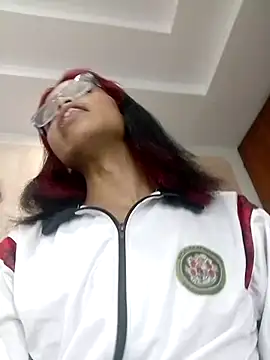 evelyn wine online show from February 2025 05:07:02 AM