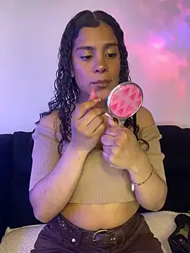 Snapshot of NINA_18_YEARS chatting on December 2024 08:18:01 PM NINA 18 YEARS online show from December 2024 08:18:01 PM